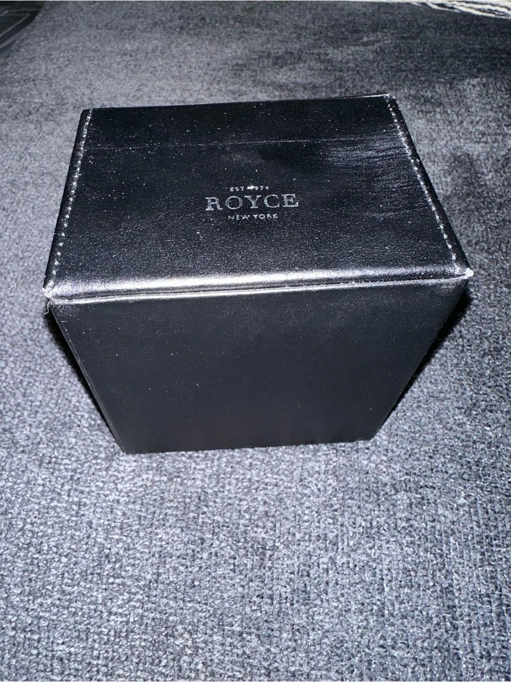ROYCE New York Black Leather Watch Box
